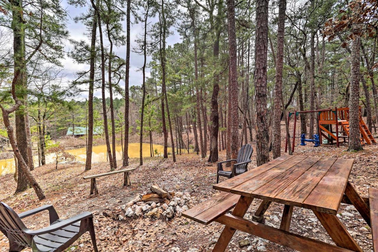 Broken Bow Log Cabin With Fire Pit, Pond, And Deck! Dış mekan fotoğraf
